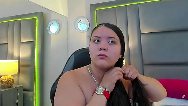 NahiaMonet online show from 25, 11, 2025