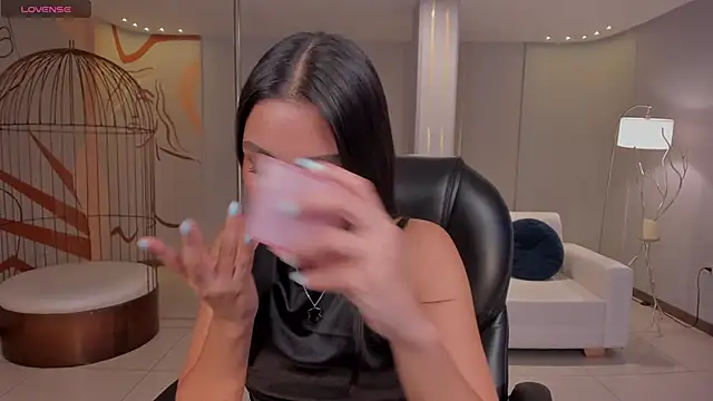 NinaBlum online show from 27, 11, 2025