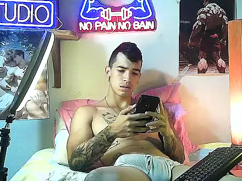 Snapshot of Strongcockfitness chatting on 28, 9, 2025 Strongcockfitness online show from 28, 9, 2025