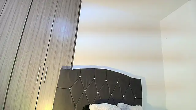 Snapshot of Ruby_Whispers chatting on 22, 11, 2025 Ruby Whispers online show from 22, 11, 2025