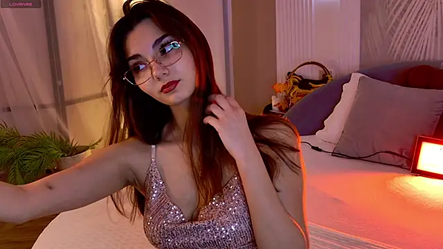 Snapshot of LeaMelone chatting on 17, 11, 2025 LeaMelone online show from 17, 11, 2025