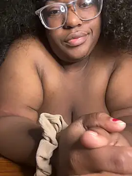 Snapshot of bunbun420247 chatting on 11, 11, 2025 bunbun420247 online show from 11, 11, 2025