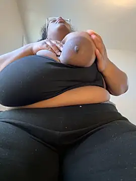 Snapshot of bunbun420247 chatting on 13, 11, 2025 bunbun420247 online show from 13, 11, 2025