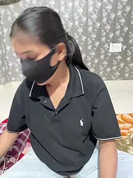 Sex Queen aaraya online show from 4, 5, 2026