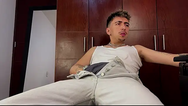 Snapshot of liamty_luxor chatting on 20, 10, 2025 liamty luxor online show from 20, 10, 2025