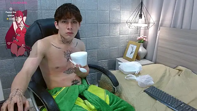 Iantwink18 online show from 17, 9, 2025