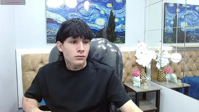 Iantwink18 online show from 13, 11, 2025