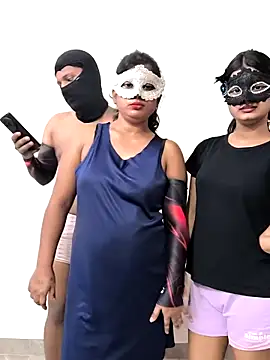 Family02 online show from 27, 4, 2026