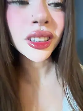 Snapshot of Bunnyylovee chatting on 16, 4, 2026 Bunnyylovee online show from 16, 4, 2026