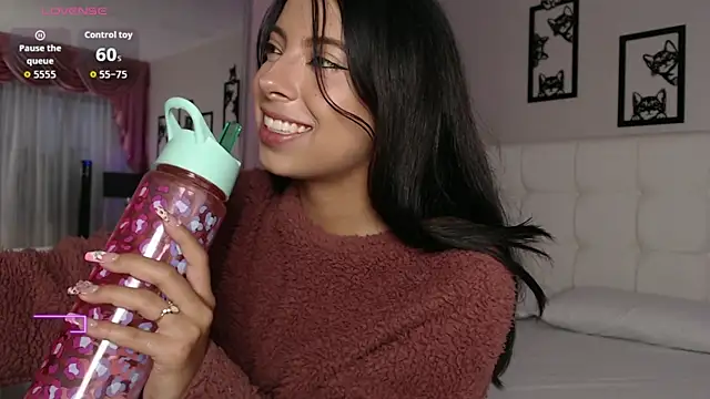 Maia Reficco online show from 3, 12, 2025