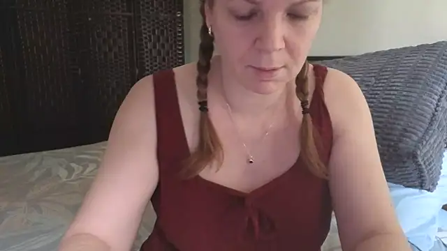 aussiepeaches online show from 11, 3, 2026