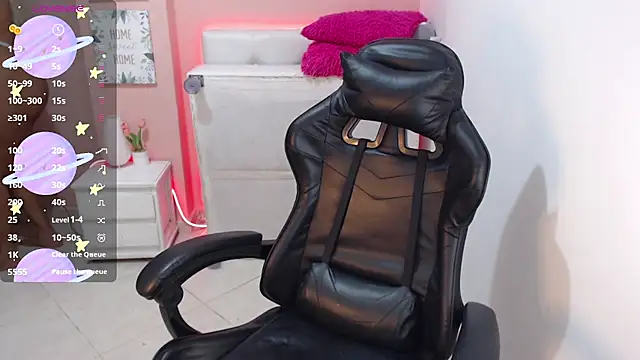 Cherrykissxx online show from 7, 11, 2025