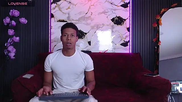 SpicyBoys X online show from 12, 11, 2025