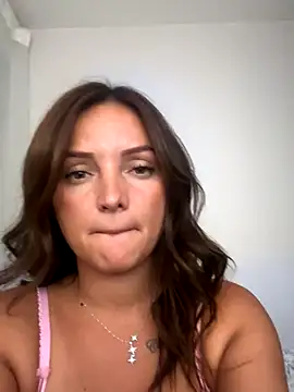 Snapshot of madiiy chatting on 9, 9, 2025 madiiy online show from 9, 9, 2025