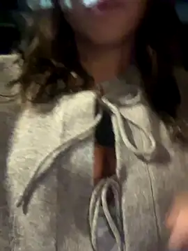 Snapshot of madiiy chatting on 27, 9, 2025 madiiy online show from 27, 9, 2025