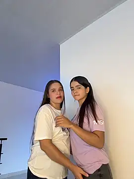 Ashley and Zoe online show from 1, 2, 2026