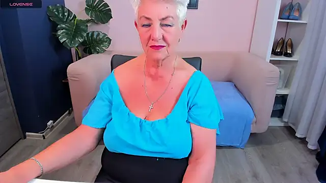 Snapshot of HotandMature chatting on 18, 1, 2025 HotandMature online show from 18, 1, 2025
