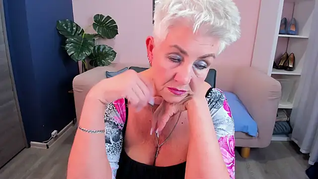 Snapshot of HotandMature chatting on 13, 3, 2025 HotandMature online show from 13, 3, 2025