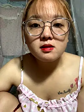 July-y online show from 21, 10, 2025