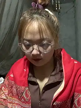 July-y online show from 26, 10, 2025