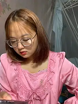 July-y online show from 27, 10, 2025