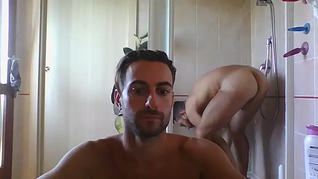 Amicisegreti online show from 19, 9, 2025