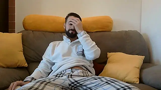 Amicisegreti online show from 7, 1, 2026