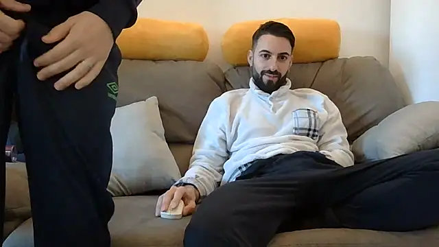 Amicisegreti online show from 25, 3, 2026