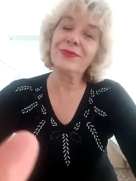 Snapshot of 52MiaLove02 chatting on 24, 9, 2025 52MiaLove02 online show from 24, 9, 2025