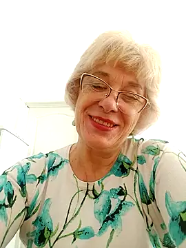 Snapshot of 52MiaLove02 chatting on 25, 9, 2025 52MiaLove02 online show from 25, 9, 2025