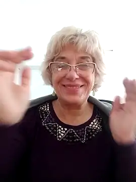 Snapshot of 52MiaLove02 chatting on 3, 10, 2025 52MiaLove02 online show from 3, 10, 2025