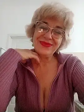 Snapshot of 52MiaLove02 chatting on 15, 10, 2025 52MiaLove02 online show from 15, 10, 2025