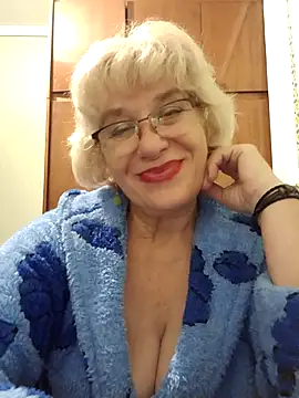 Snapshot of 52MiaLove02 chatting on 20, 10, 2025 52MiaLove02 online show from 20, 10, 2025