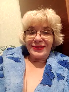 Snapshot of 52MiaLove02 chatting on 21, 10, 2025 52MiaLove02 online show from 21, 10, 2025