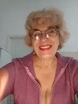 Snapshot of 52MiaLove02 chatting on 23, 10, 2025 52MiaLove02 online show from 23, 10, 2025