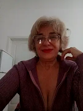 Snapshot of 52MiaLove02 chatting on 13, 11, 2025 52MiaLove02 online show from 13, 11, 2025