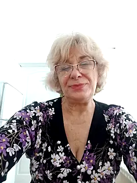 Snapshot of 52MiaLove02 chatting on 19, 11, 2025 52MiaLove02 online show from 19, 11, 2025