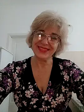 Snapshot of 52MiaLove02 chatting on 20, 11, 2025 52MiaLove02 online show from 20, 11, 2025