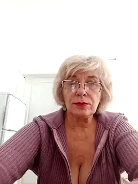 Snapshot of 52MiaLove02 chatting on 24, 11, 2025 52MiaLove02 online show from 24, 11, 2025