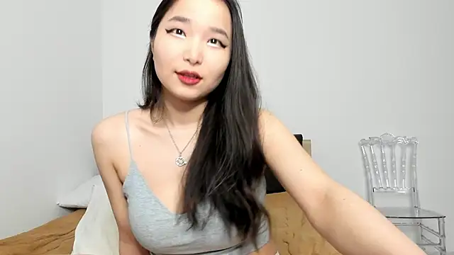 Snapshot of Soyun_Mia chatting on 8, 4, 2026 Soyun Mia online show from 8, 4, 2026