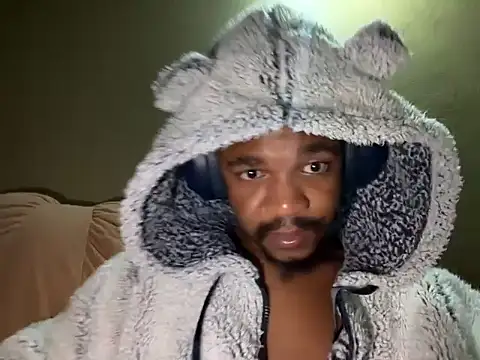 Snapshot of Cianda24 chatting on 13, 12, 2025 Cianda24 online show from 13, 12, 2025