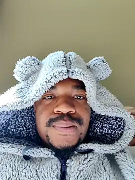 Snapshot of Cianda24 chatting on 15, 12, 2025 Cianda24 online show from 15, 12, 2025