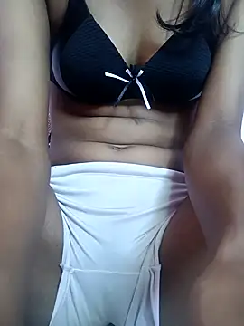 Snapshot of riyaroy9999 chatting on 23, 9, 2025 riyaroy9999 online show from 23, 9, 2025