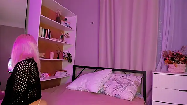 ErinBissonnette online show from 28, 3, 2026