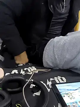 yazinyazin1 online show from 1, 12, 2025