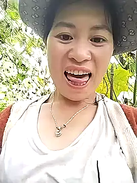 tuyetnhi-00 online show from 24, 9, 2025