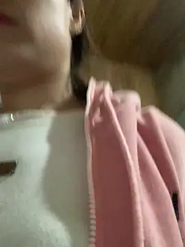 tuyetnhi-00 online show from 20, 10, 2025