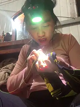 tuyetnhi-00 online show from 22, 12, 2025