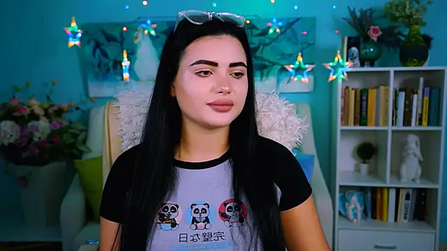 NaomiWilsons online show from 11, 11, 2025