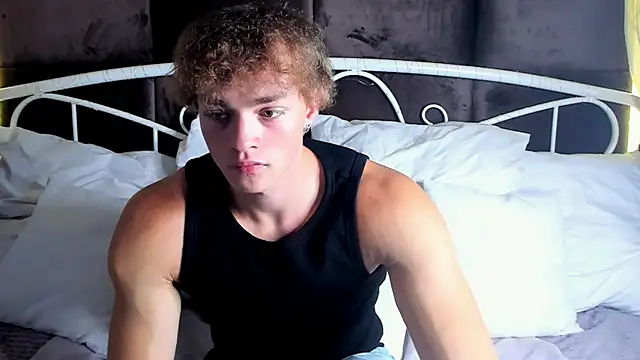 ChaseMuscular online show from 10, 10, 2025